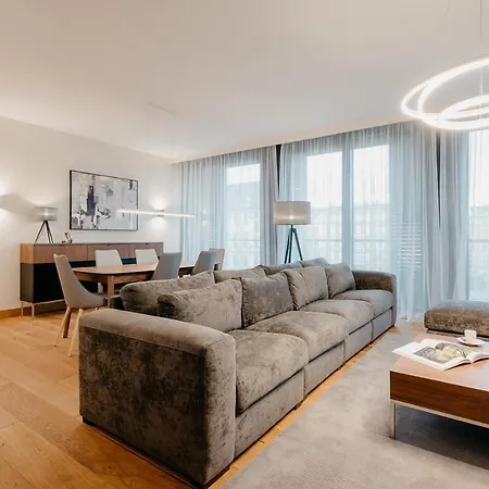 Exclusive Marina Aparthotel