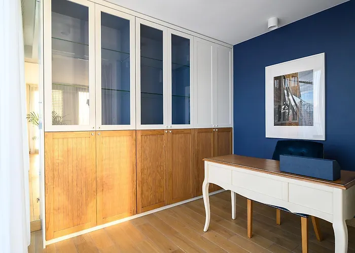 Aparthotel Exclusive Marina 4*