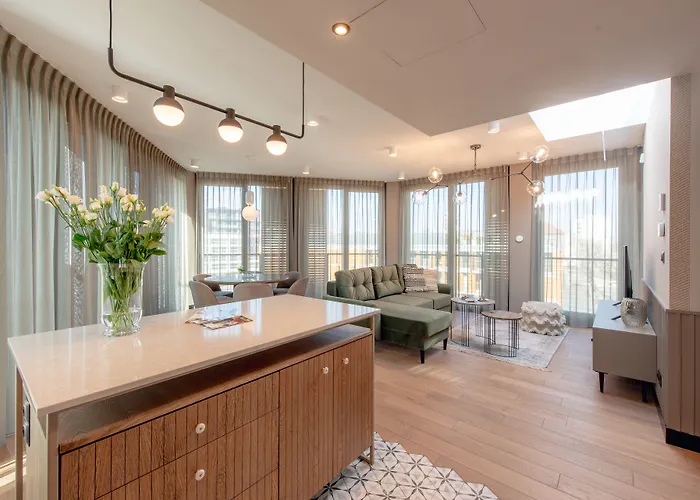 Exclusive Marina Aparthotel